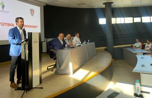 La ciudad de Jaén acoge  un encuentro Nacional de “Fútbol y Periodismo” Charla fubol periodismo jaen 1