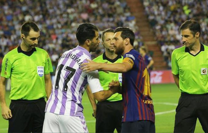 Javi Moyano saluda a Messi