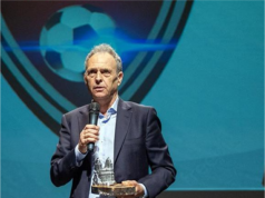 Joaquín Caparrós, jerarquía y sevillismo