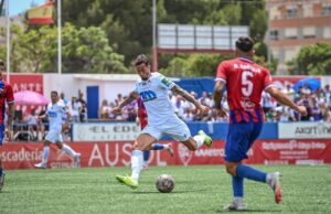 El Real Jaén cae en Torre del Mar (1-0) en un partido marcado por el calor