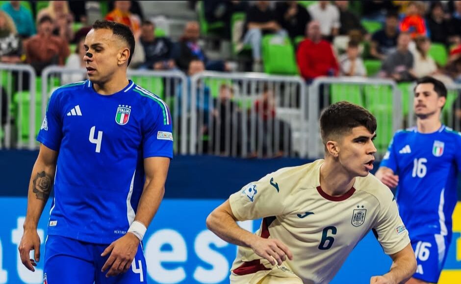 España a semifinales del europeo de Futsal y Antonio Pérez, doblete y MVP