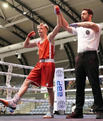 «Sugar Ray Jaén», presente y futuro, se carga de oros en Arganda del Rey