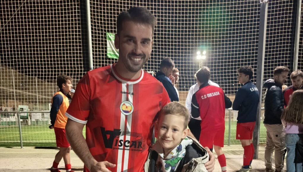 Antonio Fontiveros «Fonti»: «Que un niño del pueblo te mire como su ídolo, hace que te sientas futbolista»