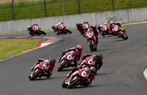 Jesús Torres rueda firme en Mugello mientras persigue a un patrocinador